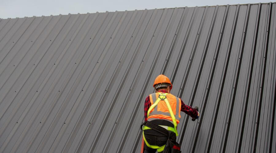 Professional metal roof installation services in Cardiff By The Sea, CA